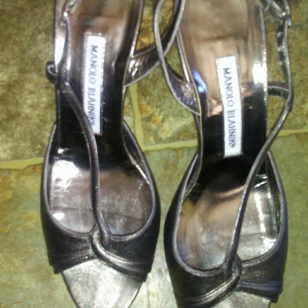 MANOLO